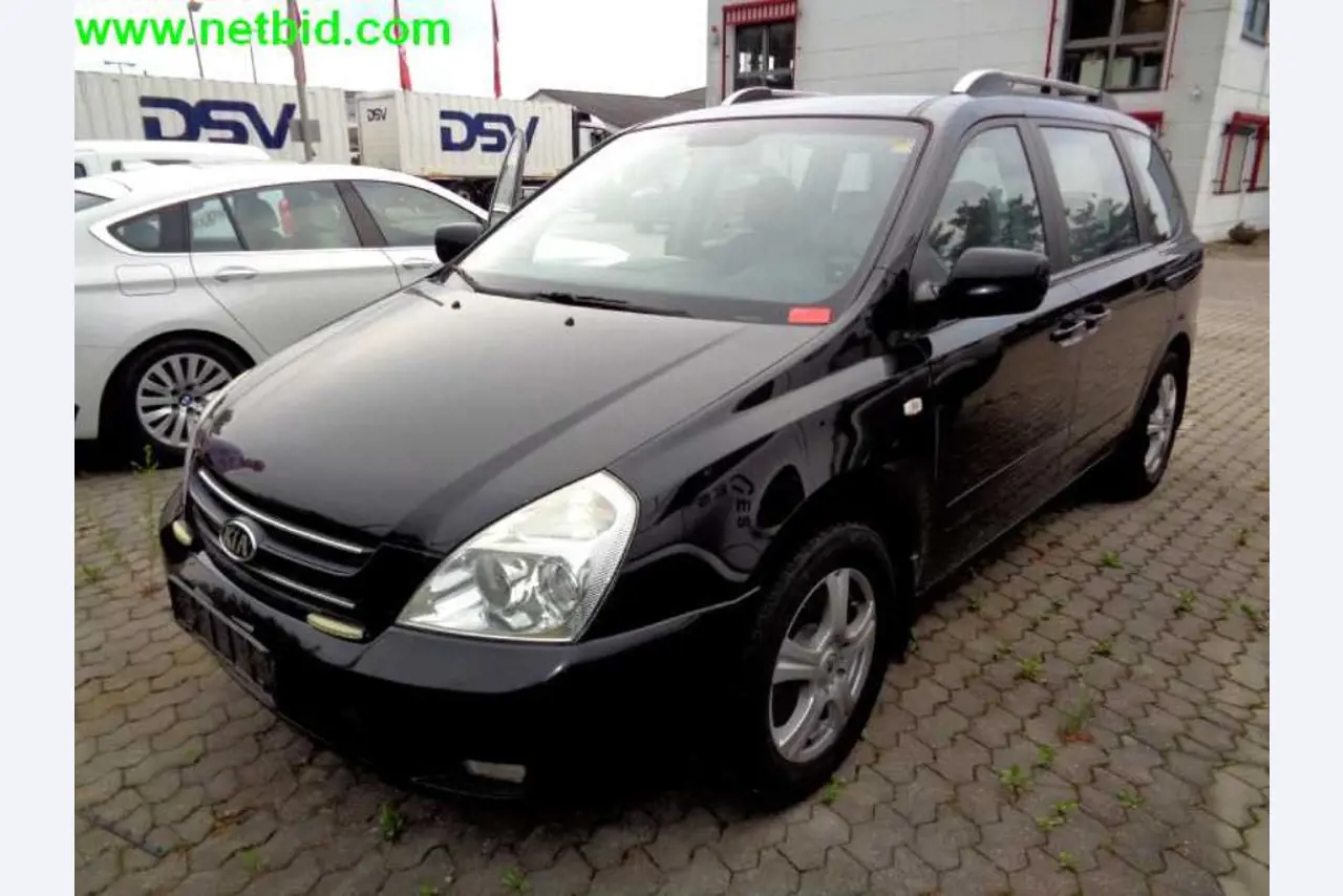 Equipamento operacional e comercial bem conservado da empresa de serviços e reparação de camiões industriais e de movimentação de contentores<br>-1