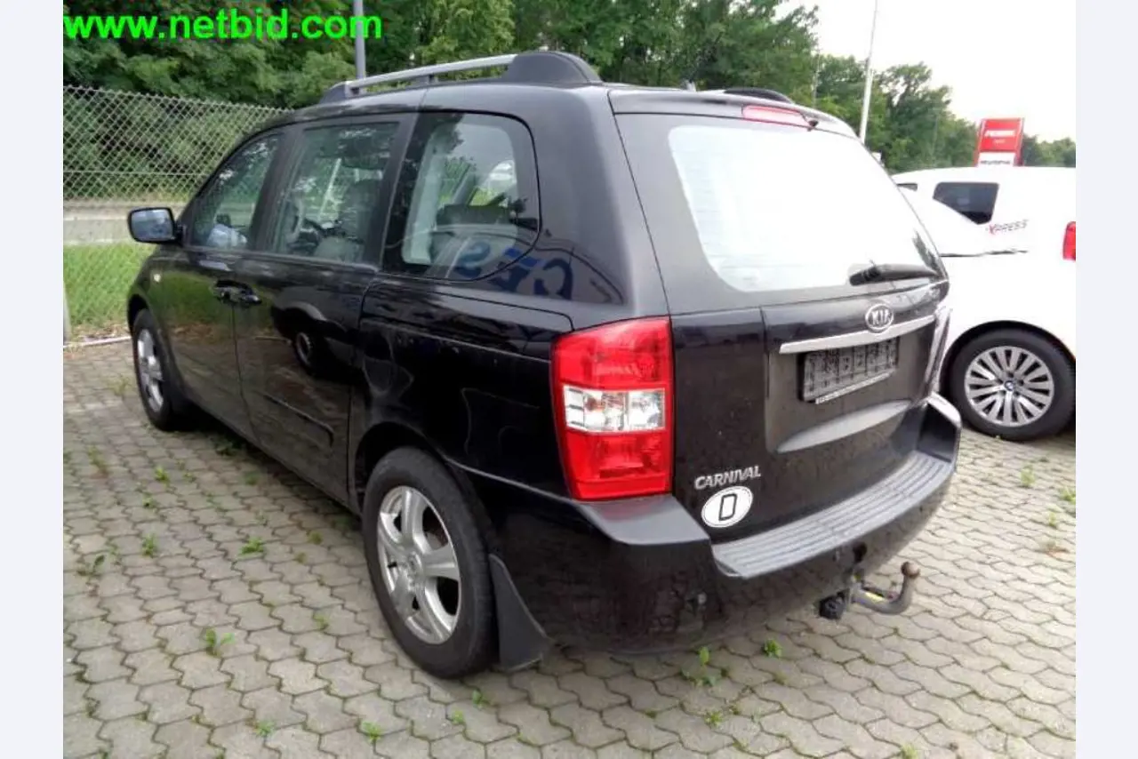 Equipamento operacional e comercial bem conservado da empresa de serviços e reparação de camiões industriais e de movimentação de contentores<br>-2