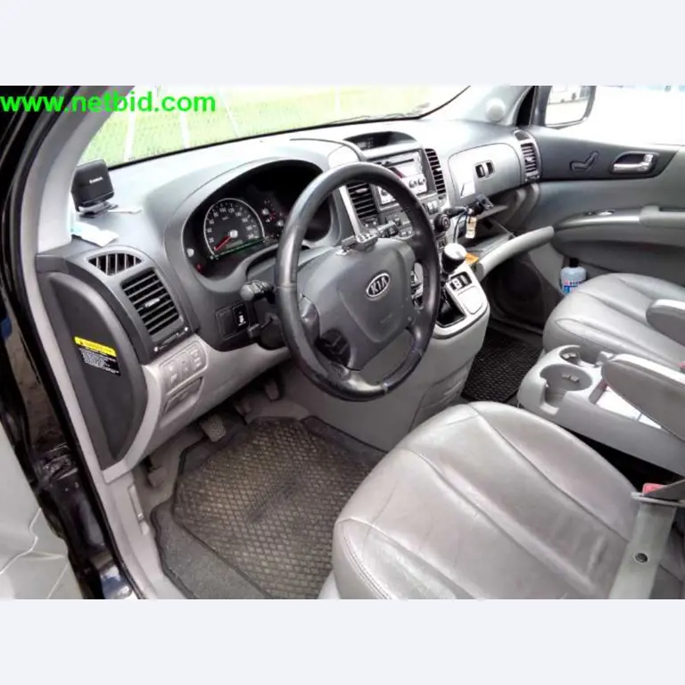 Equipamento operacional e comercial bem conservado da empresa de serviços e reparação de camiões industriais e de movimentação de contentores<br>-5