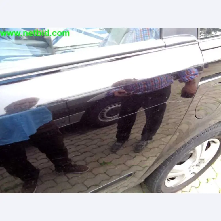 Equipamento operacional e comercial bem conservado da empresa de serviços e reparação de camiões industriais e de movimentação de contentores<br>-7