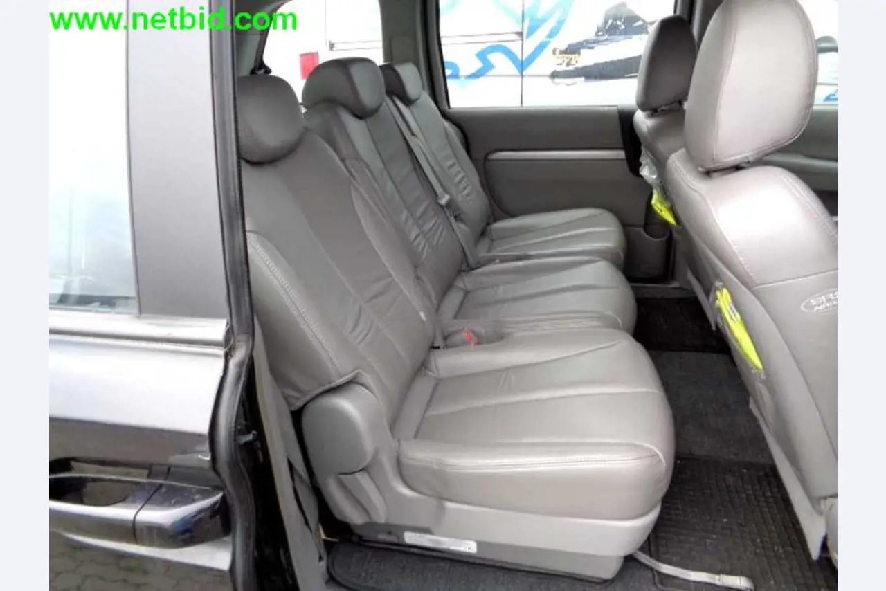 Equipamento operacional e comercial bem conservado da empresa de serviços e reparação de camiões industriais e de movimentação de contentores<br>-8