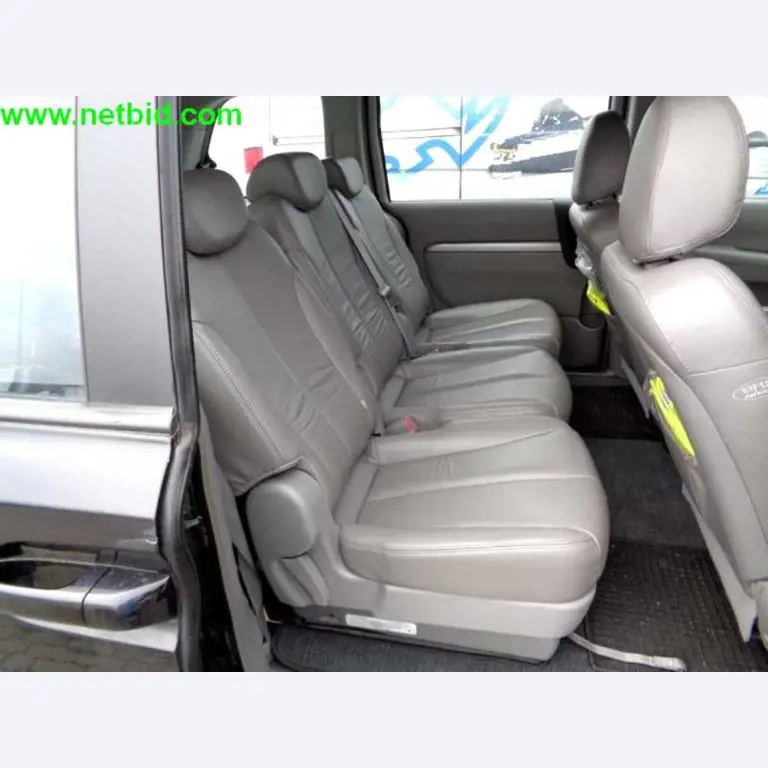 Equipamento operacional e comercial bem conservado da empresa de serviços e reparação de camiões industriais e de movimentação de contentores<br>-8