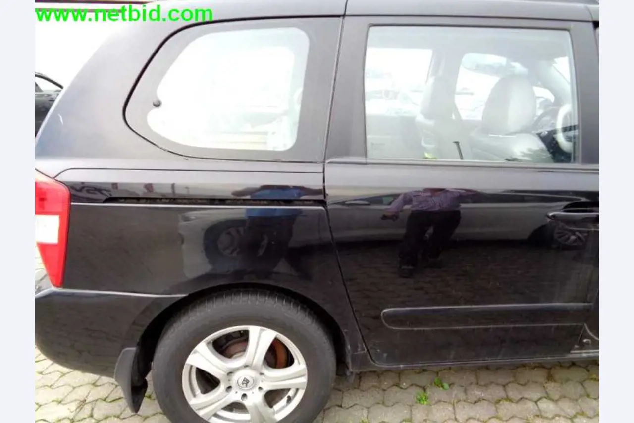 Equipamento operacional e comercial bem conservado da empresa de serviços e reparação de camiões industriais e de movimentação de contentores<br>-9