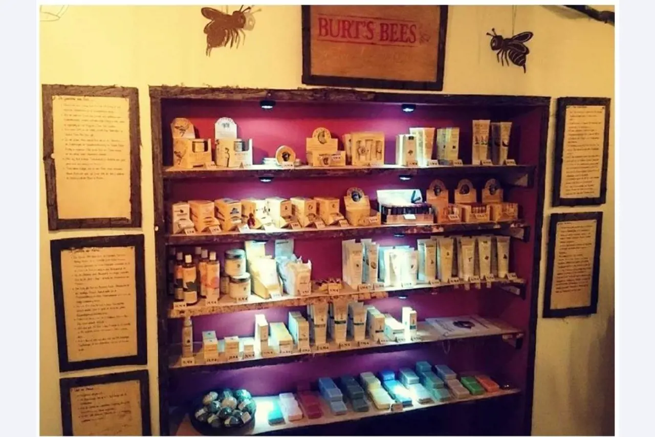 office equipment and stock of product of a <br>lifestyle and decorative article retail shop -1