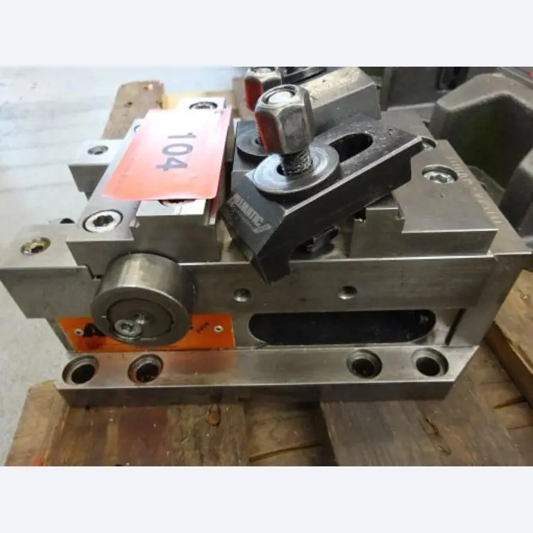 Metallbearbeitungsmaschinen und<br>Werkstattausstattung -1