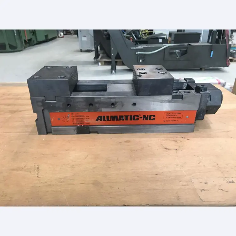 Metallbearbeitungsmaschinen und<br>Werkstattausstattung -1