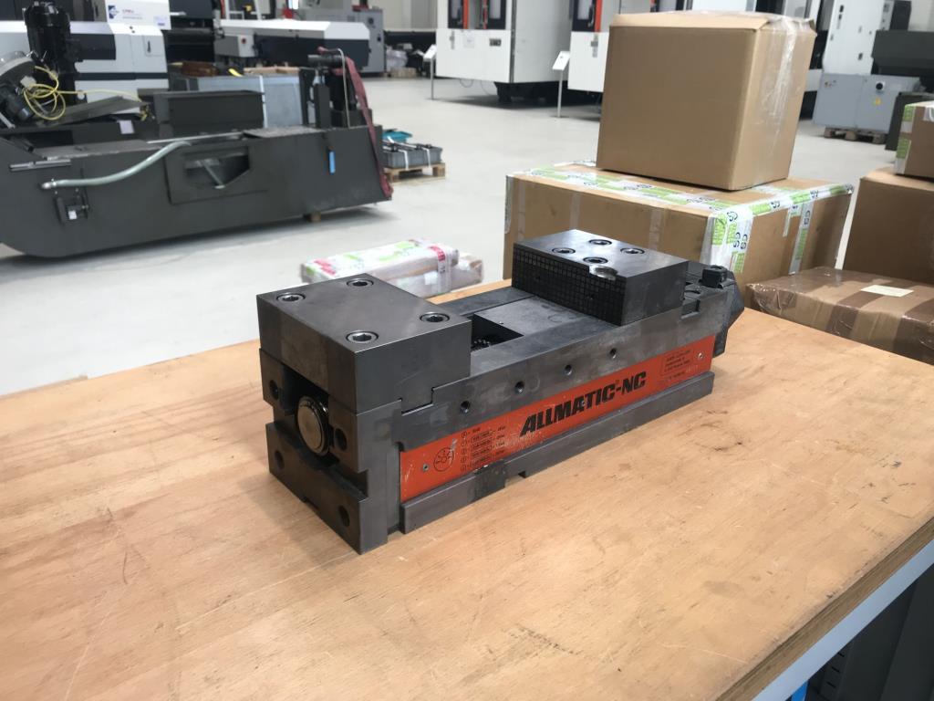 Máquinas para trabalhar metais e equipamento para oficinas-2