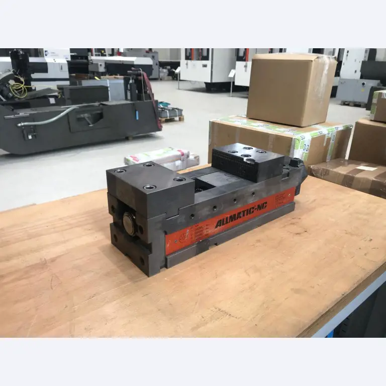 Metallbearbeitungsmaschinen und<br>Werkstattausstattung -2