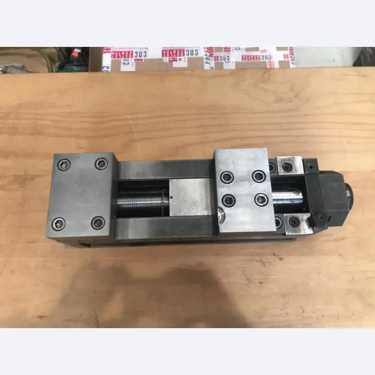 Metallbearbeitungsmaschinen und<br>Werkstattausstattung -3