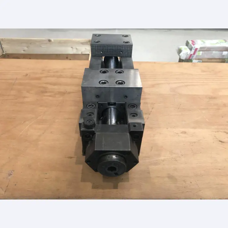 Metallbearbeitungsmaschinen und<br>Werkstattausstattung -4