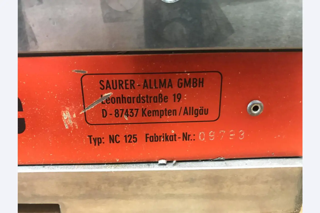 Metallbearbeitungsmaschinen und<br>Werkstattausstattung -6