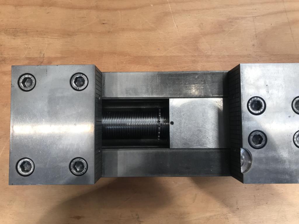 Máquinas para trabalhar metais e equipamento para oficinas-8