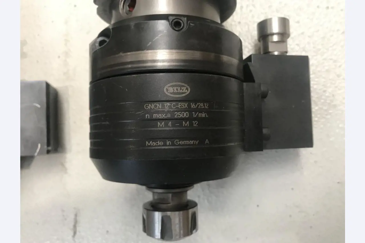 Machines pour le travail du métal et<br>équipement d'atelier-5