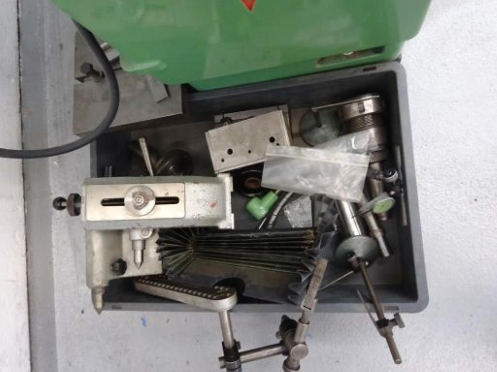 Metallbearbeitungsmaschinen und<br>Werkstattausstattung -3