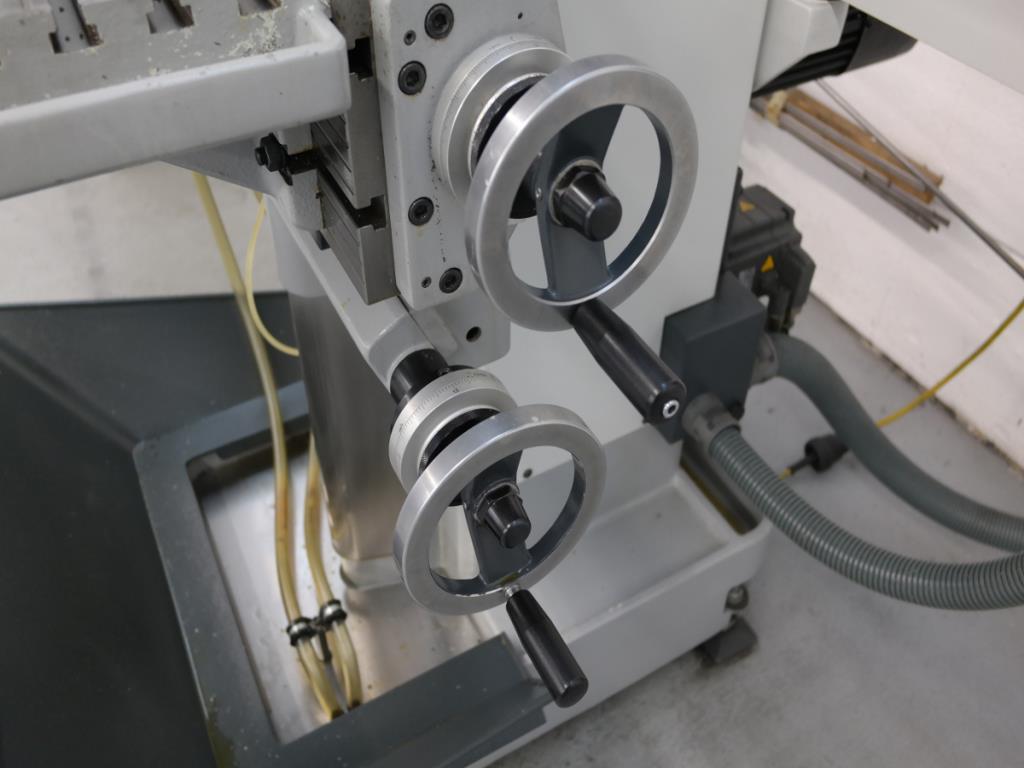 Metallbearbeitungsmaschinen und<br>Werkstattausstattung -10