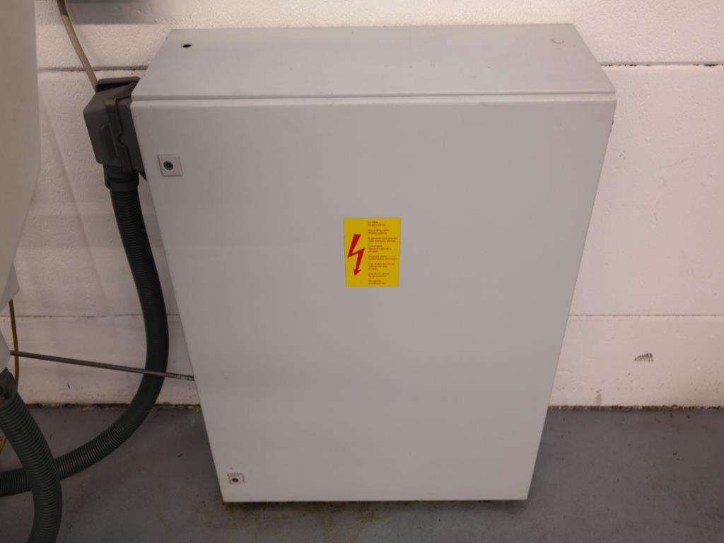 Metallbearbeitungsmaschinen und<br>Werkstattausstattung -15