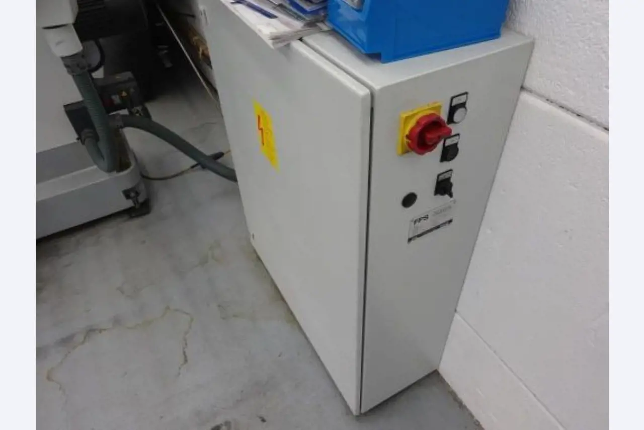 Metallbearbeitungsmaschinen und<br>Werkstattausstattung -2