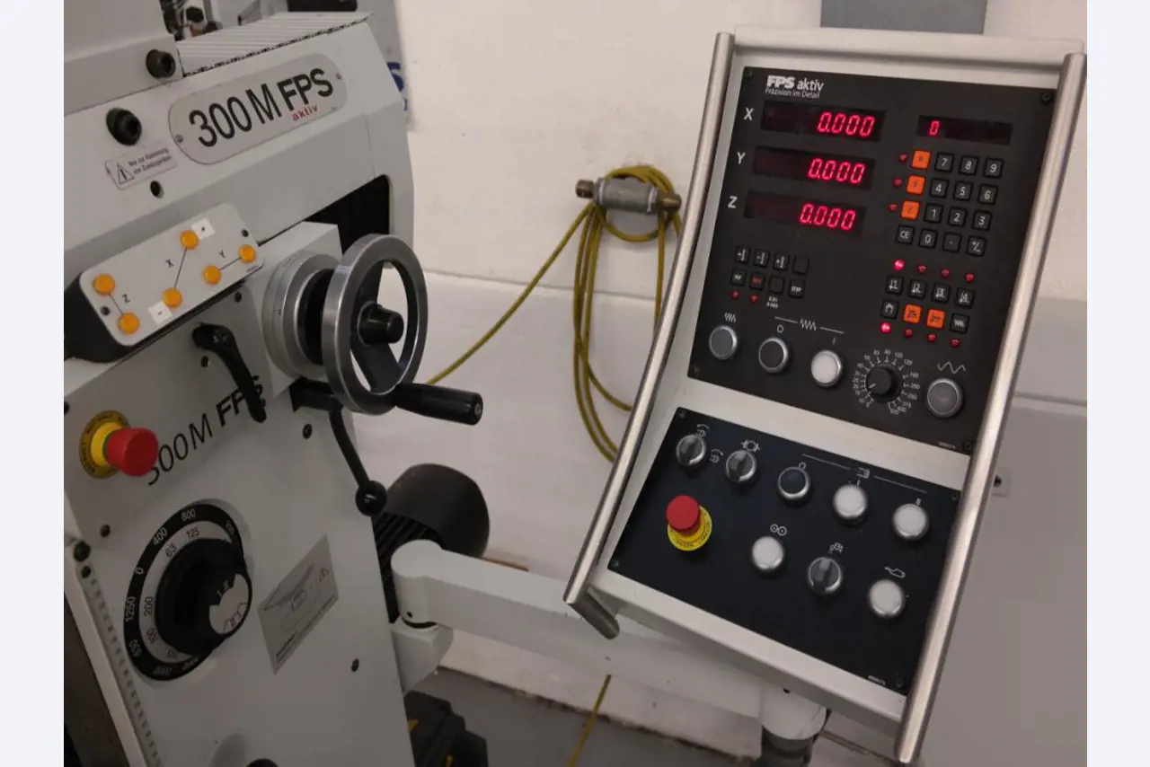 Metallbearbeitungsmaschinen und<br>Werkstattausstattung -8