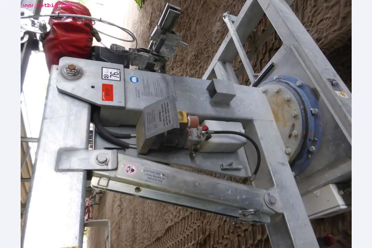discharged and well-maintained machines from the  sector construction industry<br>-6