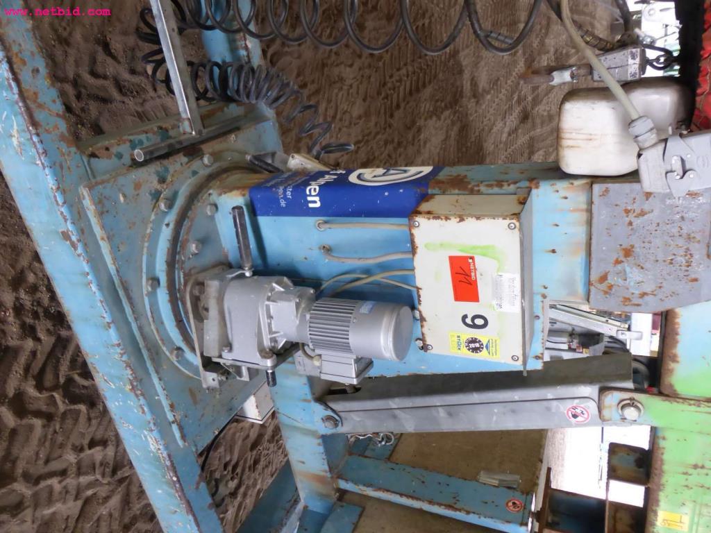 discharged and well-maintained machines from the  sector construction industry<br>-4