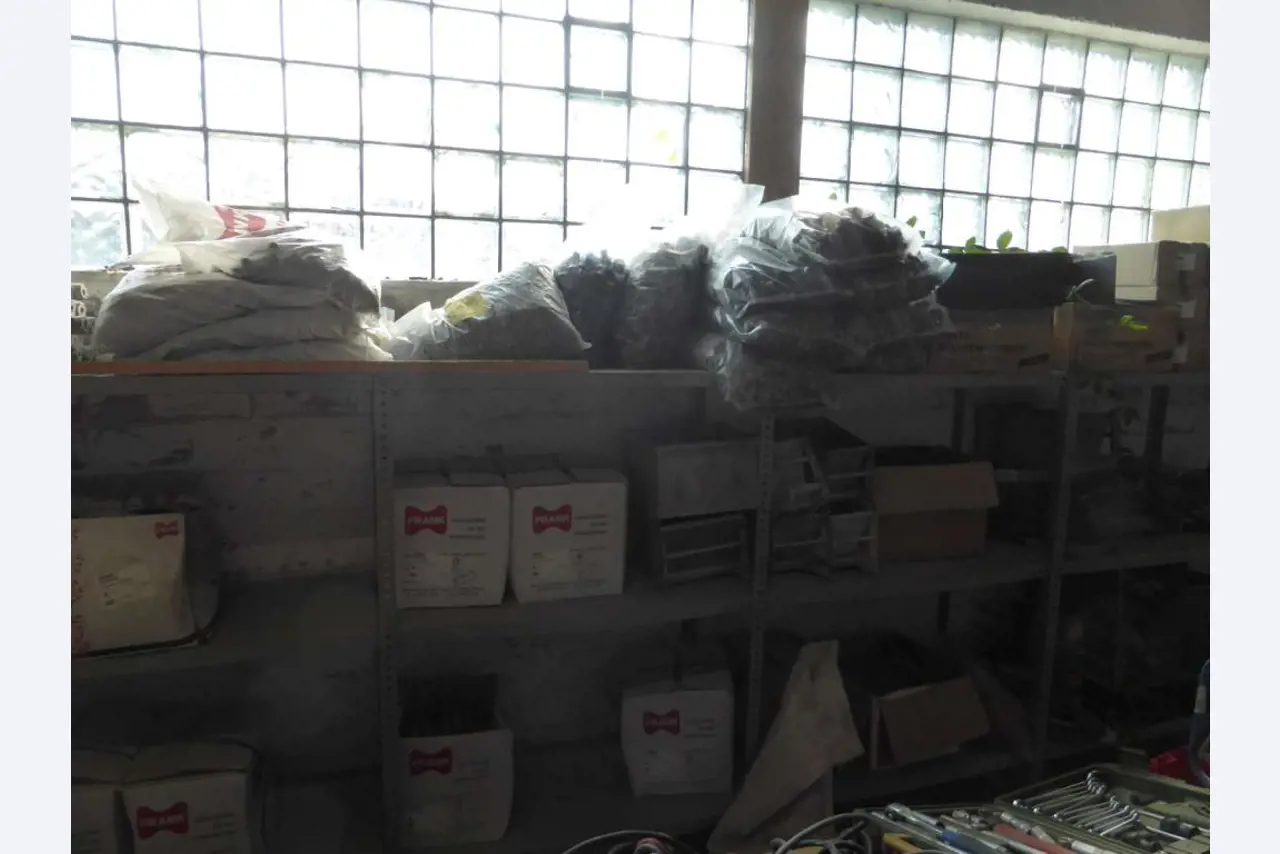 Máquinas e equipamentos de construção-11