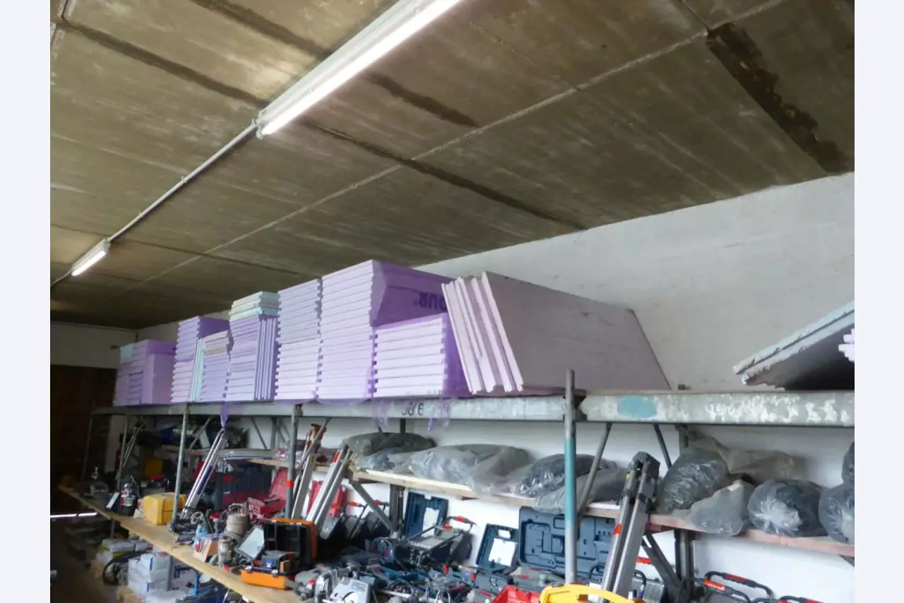 Máquinas e equipamentos de construção-8