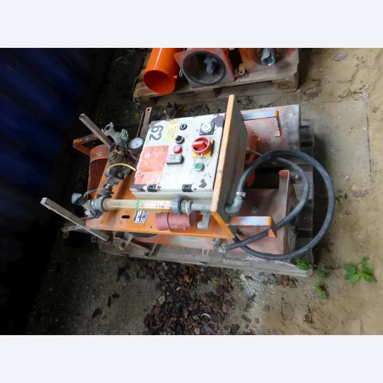 Bouwmachines en -uitrusting-1