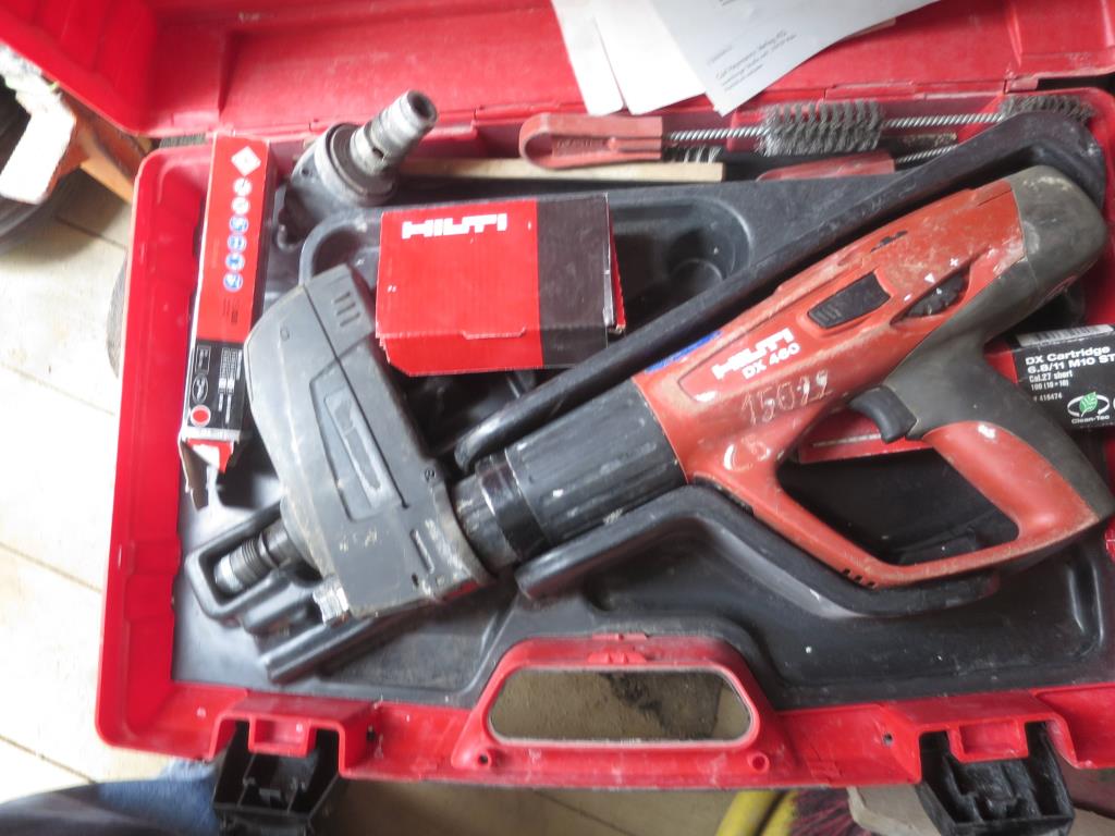 discharged and well-maintained machines from the  sector construction industry<br>-1