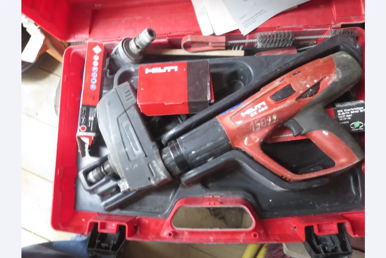 discharged and well-maintained machines from the sector construction industry<br>-1