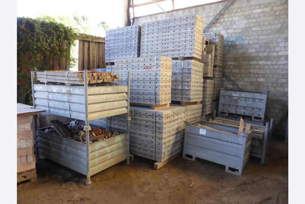 Máquinas e equipamentos de construção-1