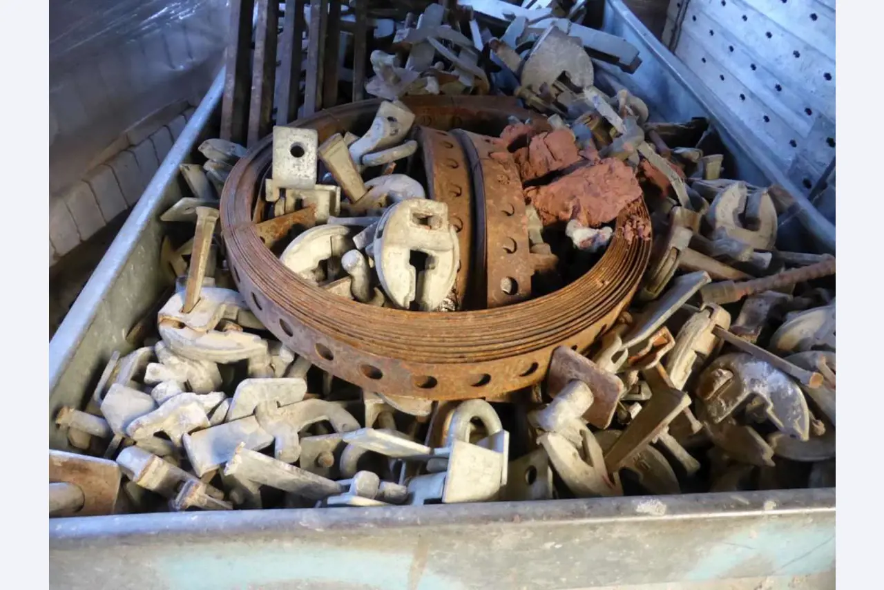 Máquinas e equipamentos de construção-4