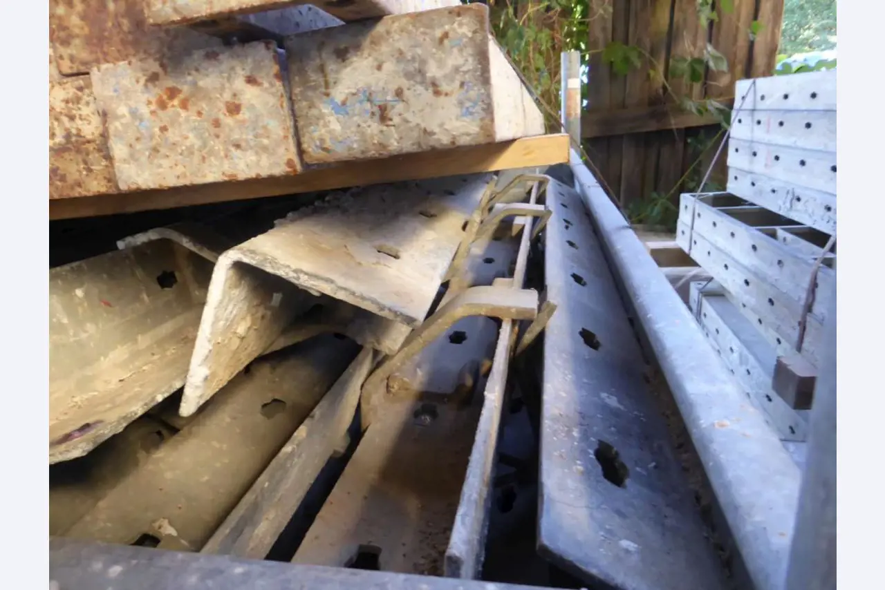 Máquinas e equipamentos de construção-5