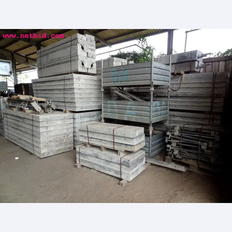 discharged and well-maintained machines from the  sector construction industry<br>-1