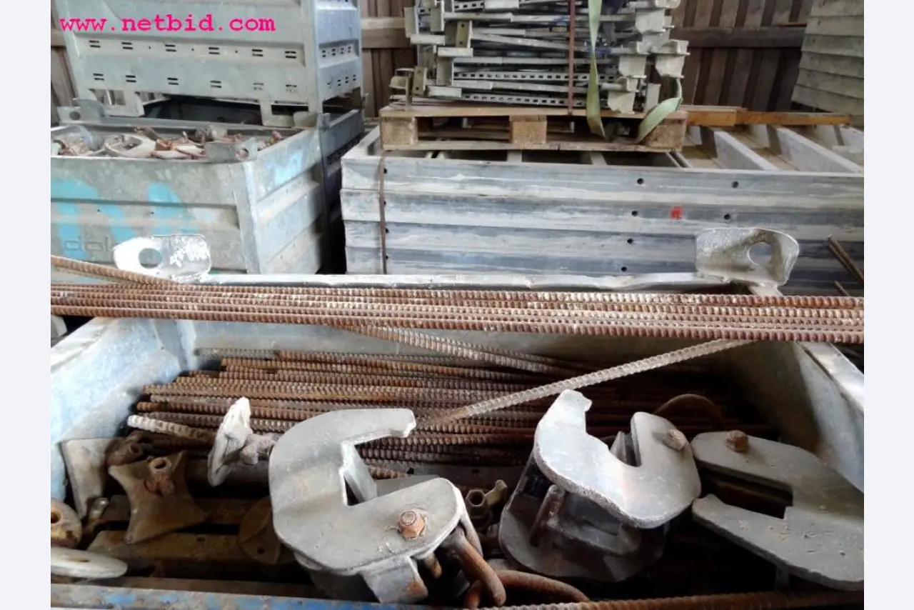 discharged and well-maintained machines from the  sector construction industry<br>-5