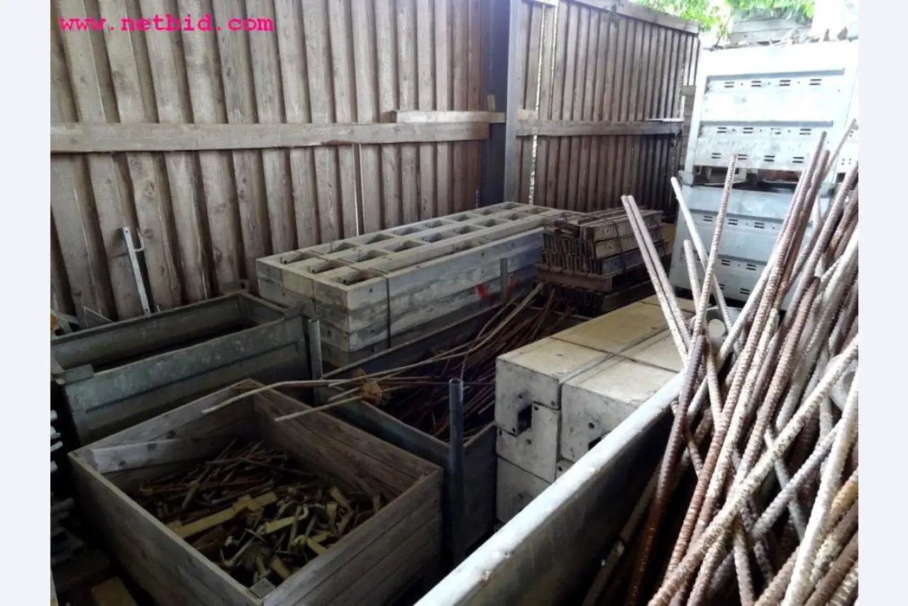 discharged and well-maintained machines from the  sector construction industry<br>-8