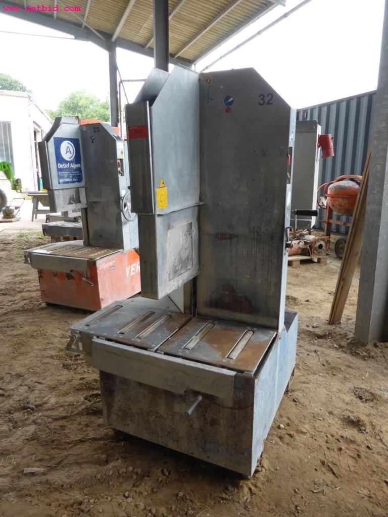 discharged and well-maintained machines from the  sector construction industry<br>-1