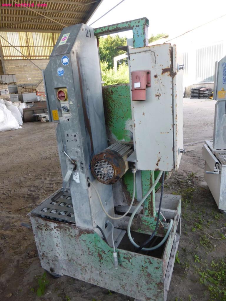 discharged and well-maintained machines from the  sector construction industry<br>-2