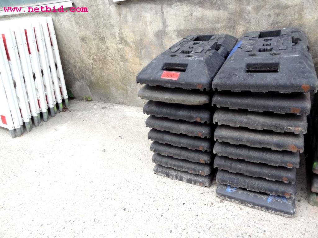 discharged and well-maintained machines from the  sector construction industry<br>-2