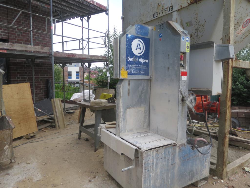 discharged and well-maintained machines from the  sector construction industry<br>-1