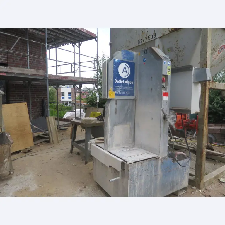 discharged and well-maintained machines from the  sector construction industry<br>-1