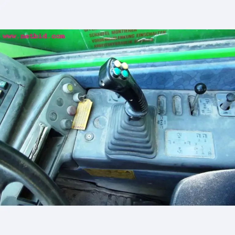 Máquinas e equipamentos de construção-7