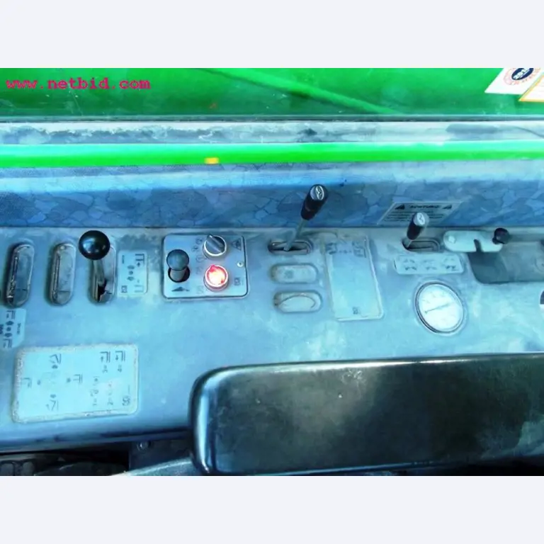 Máquinas e equipamentos de construção-8