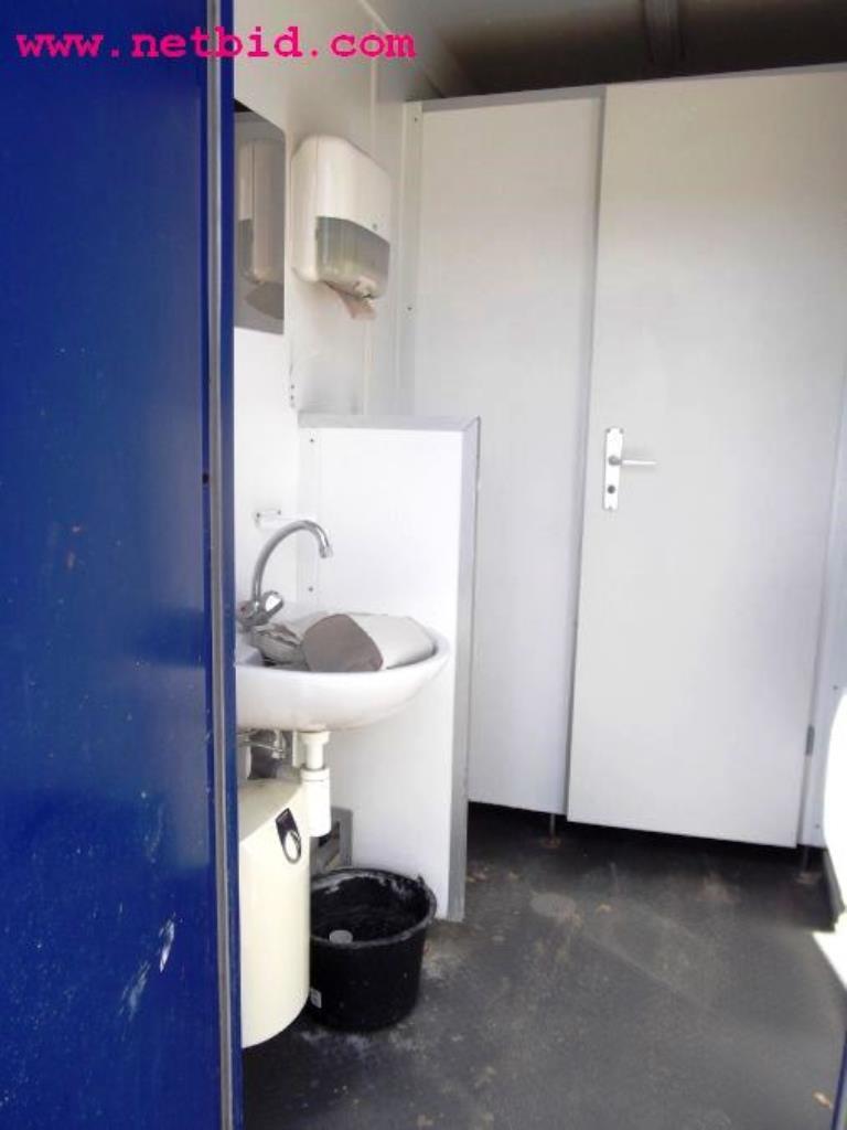 discharged and well-maintained machines from the  sector construction industry<br>-2