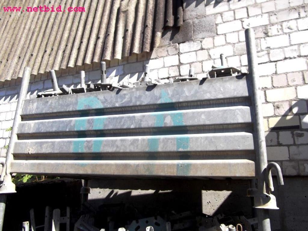 discharged and well-maintained machines from the  sector construction industry<br>-4