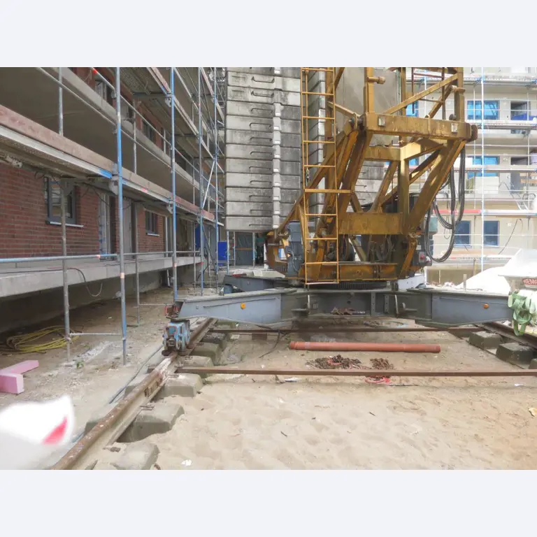 discharged and well-maintained machines from the  sector construction industry<br>-6