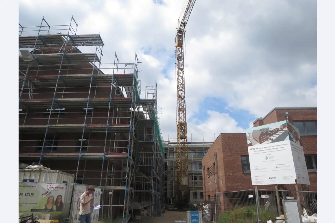 discharged and well-maintained machines from the  sector construction industry<br>-7