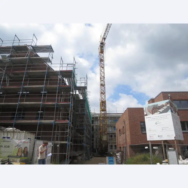 discharged and well-maintained machines from the  sector construction industry<br>-7