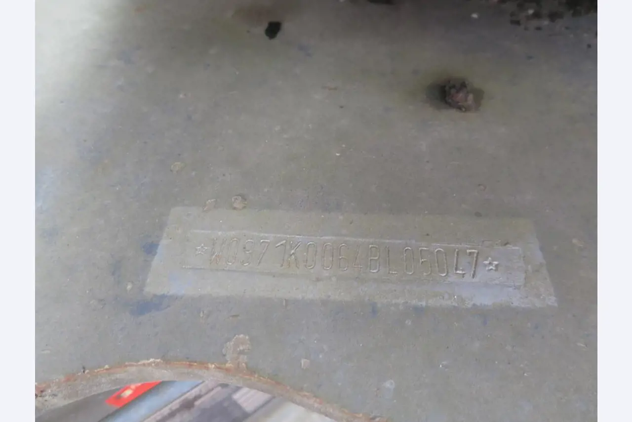 discharged and well-maintained machines from the  sector construction industry<br>-8