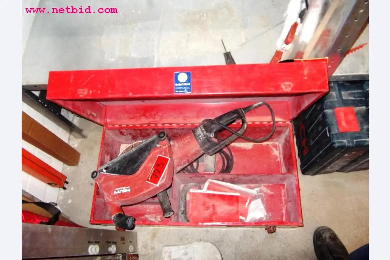 discharged and well-maintained machines from the sector construction industry<br>-2