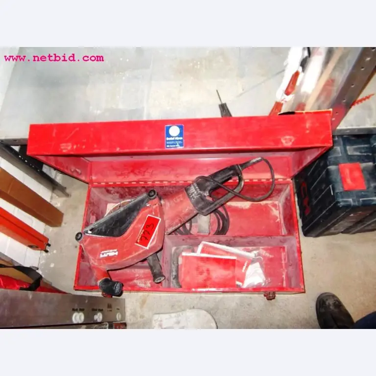 discharged and well-maintained machines from the sector construction industry<br>-2